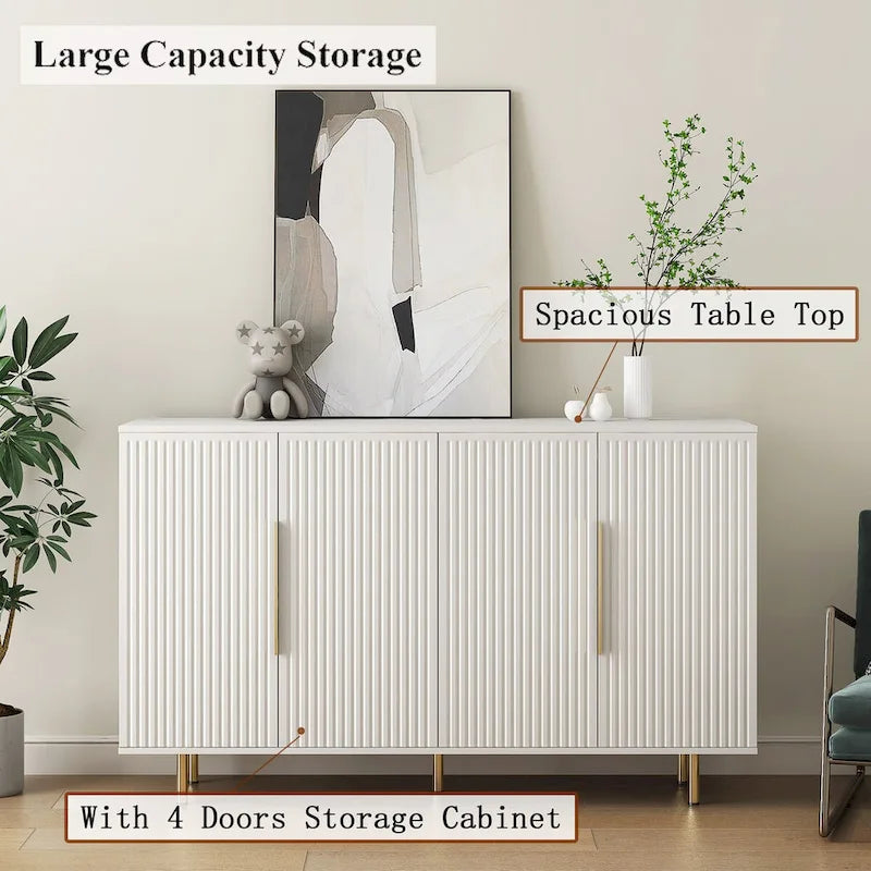 Modernes Sideboard mit Rillenoptik, verstellbaren Einlegeböden und Metallgriffen